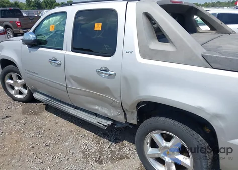 2010 Chevrolet Avalanche 1500 Ltz z USA, uszkodzony, nr VIN 3GNVKGE07AG117063